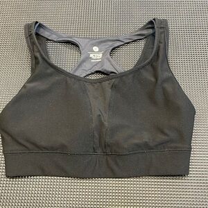 Old Navy Sports Bra Size Medium